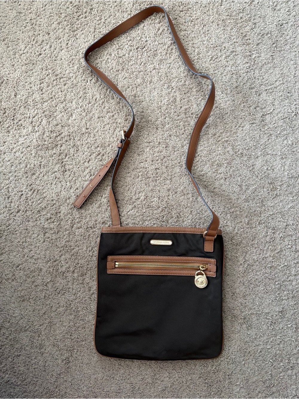Michael Kors Kempton Flat Nylon Crossbody Bag Black & Tan Travel Purse